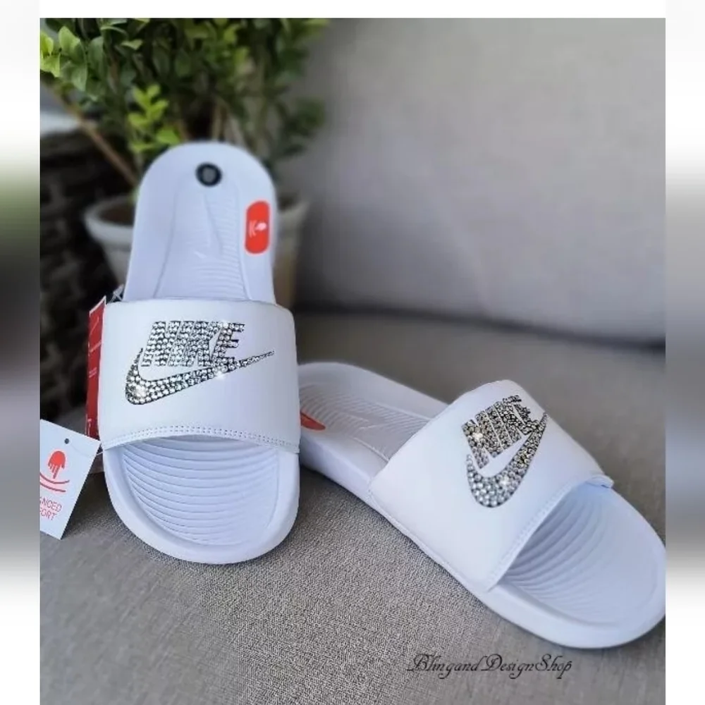 Nike women benassi